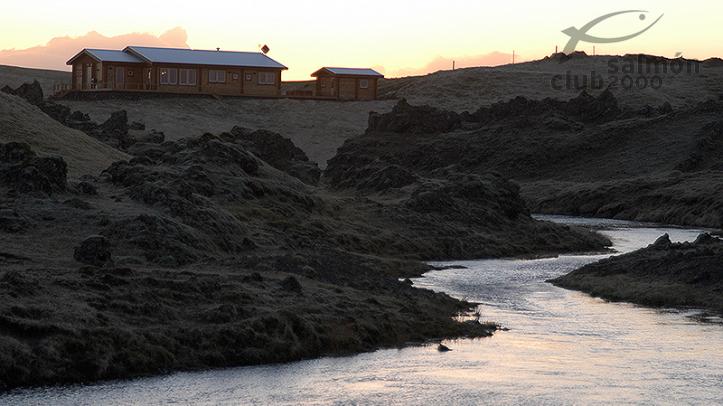 Vista sobre el lodge del Río Tungulaekur