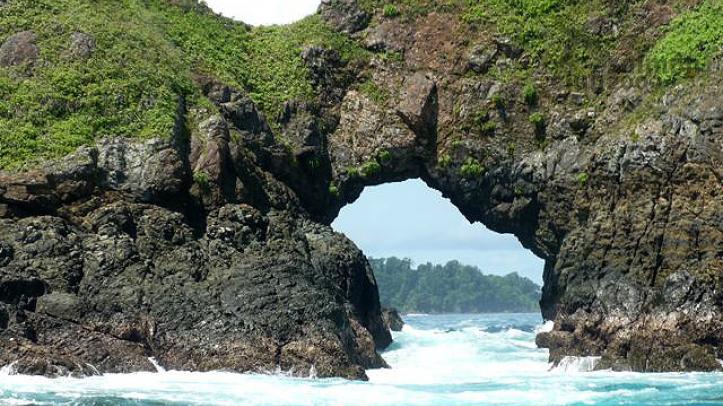 Formación rocosa en el Golfo de Chiriquí.