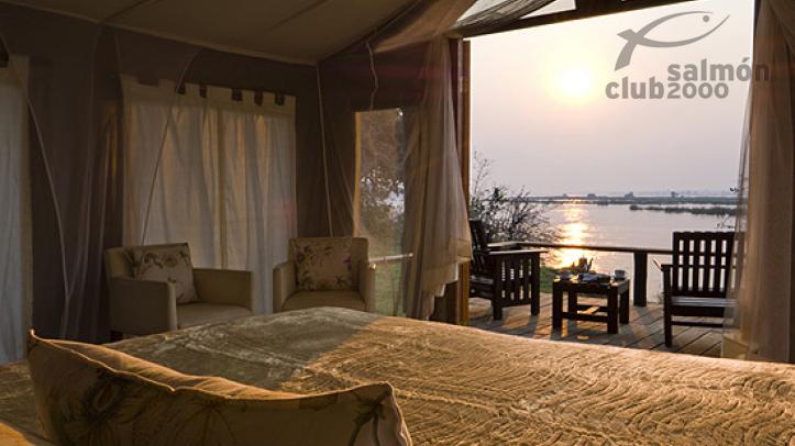 Royal Zambezi Lodge, situado a orillas del río Zambezi.
