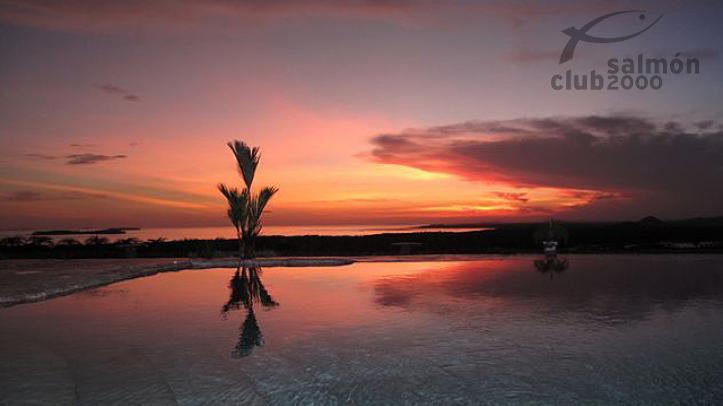 Atardecer sobre playa del Golfo de Chiriquí