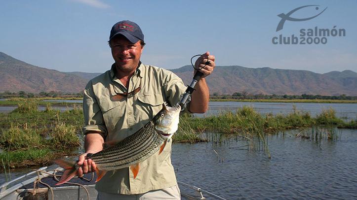 Pesca del Tigerfish en el río Zambezi. Royal Zambezi Lodge.