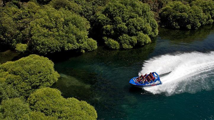 Excursión en jet boat en el río Waikato. Tongariro Lodge