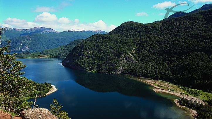 Pesca con el Parque Nacional Alerce con Lago Verde Wildenerss Resort